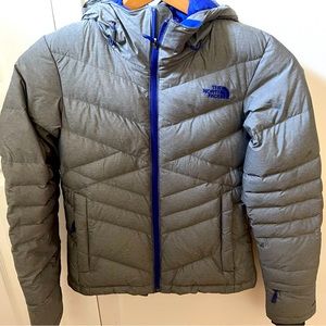 Woman’s extra small north face ski coat.  Worn once.  It is a short coat